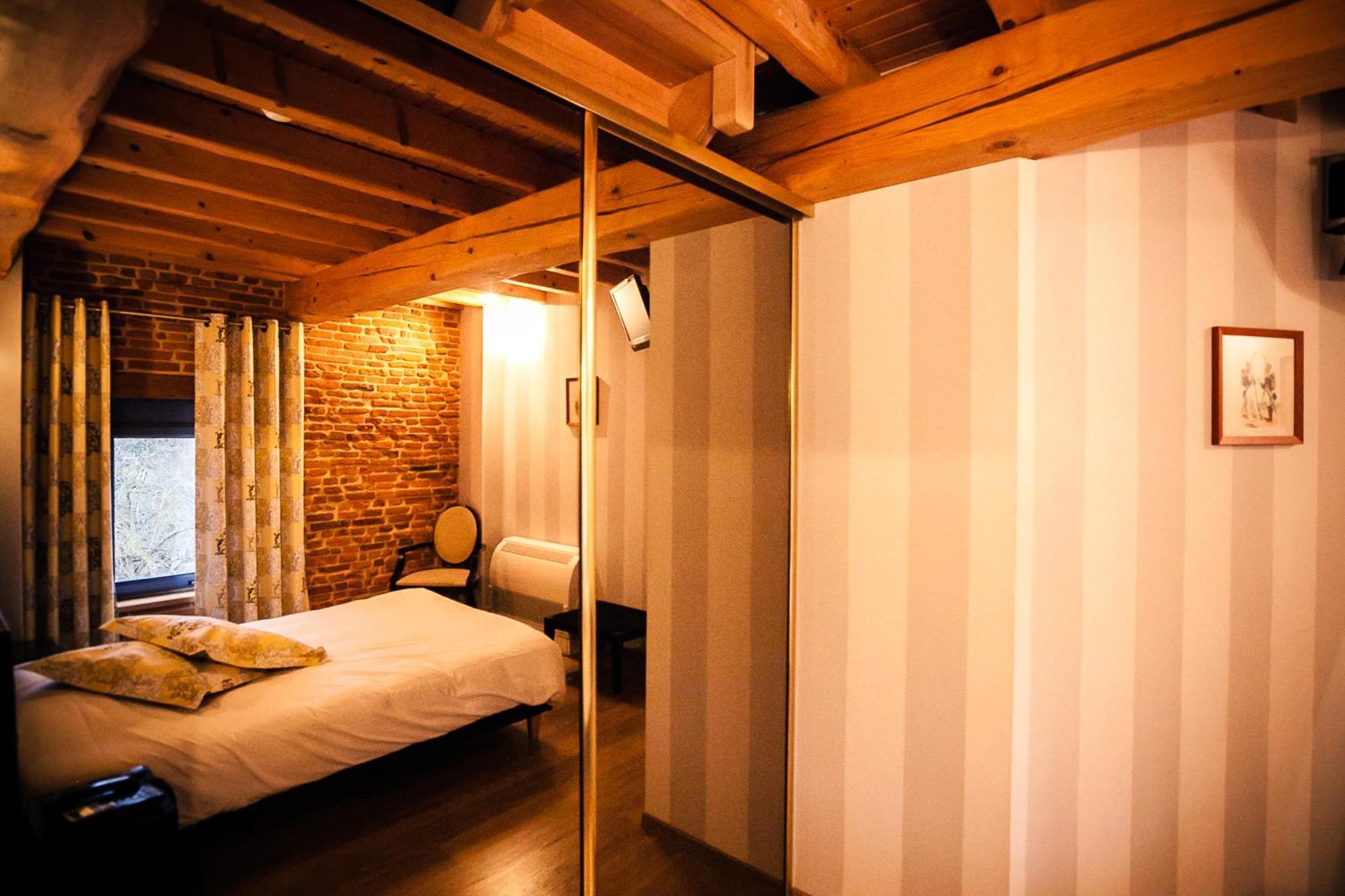 Les Ecuries De La Tour Hotel Mondonville Bilik gambar