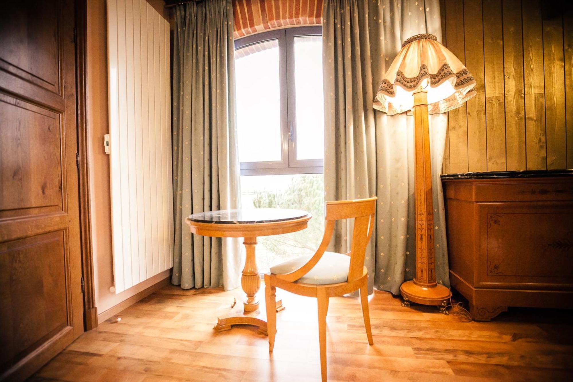 Les Ecuries De La Tour Hotel Mondonville Bilik gambar